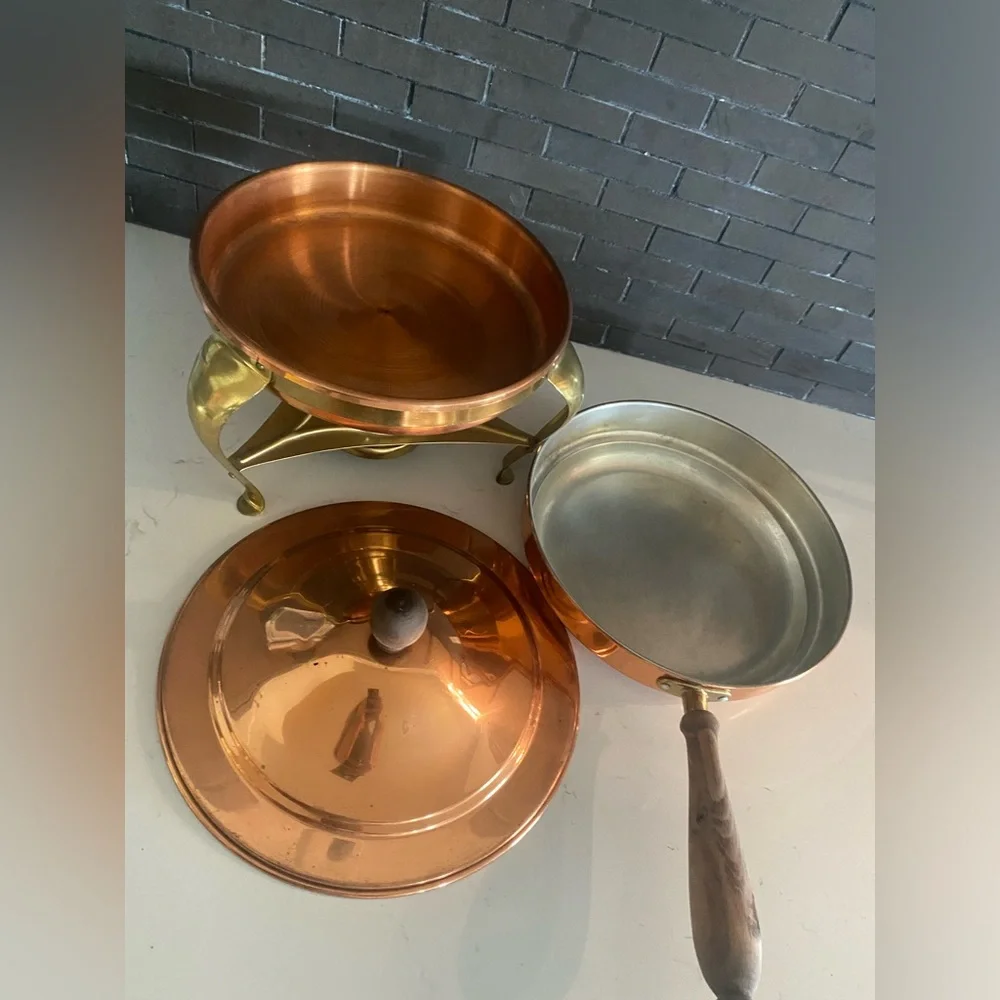 Copper and Brass Chafing Dish with Wooden Handle Made in Italy 9” Pan